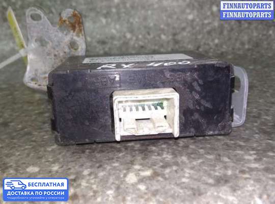 ЭБУ иммобилайзера на Lexus RX II (XU30)