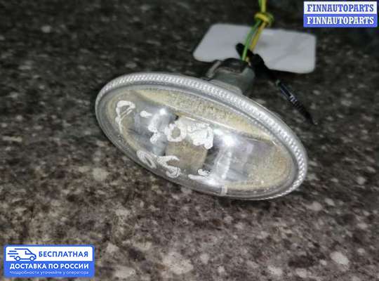 Повторитель поворота в крыло на Peugeot 307