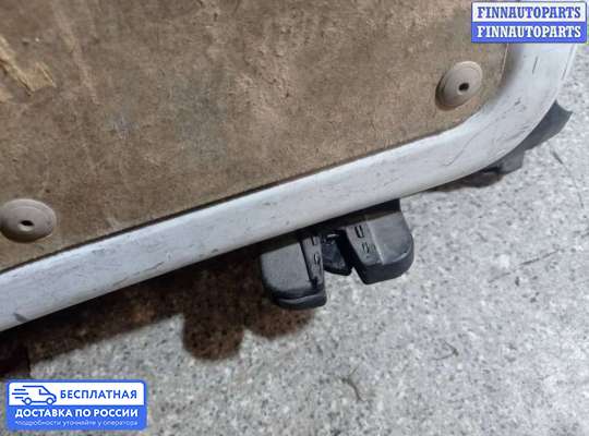 Замок боковой двери на Volkswagen Caddy III (2K)