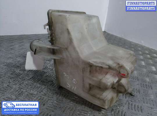Бачок омывателя на Nissan Almera II N16