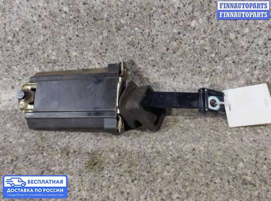 Ограничитель двери на Mercedes-Benz C (W202)