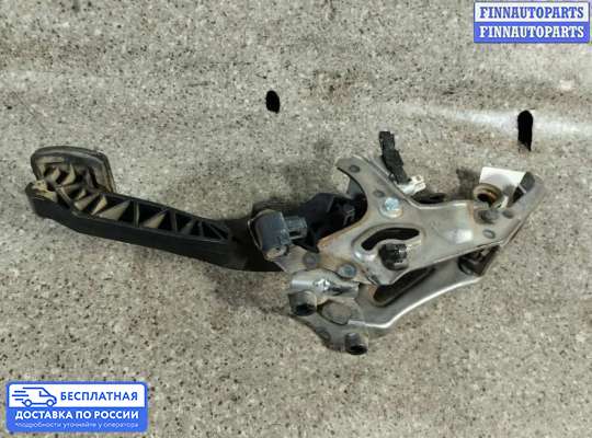 Педальный узел (педаль) на Toyota Yaris P13