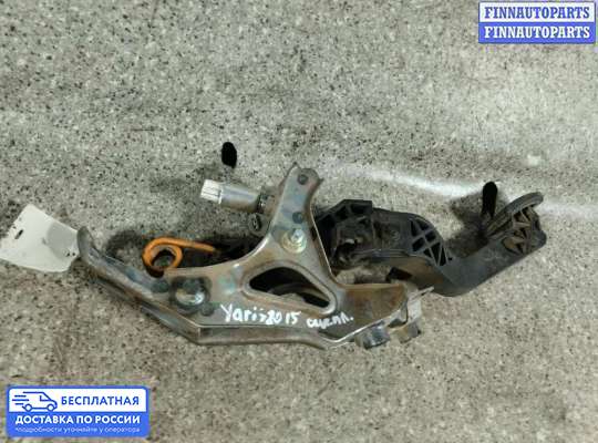 Педальный узел (педаль) на Toyota Yaris P13