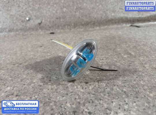 Повторитель поворота в крыло на Peugeot 307