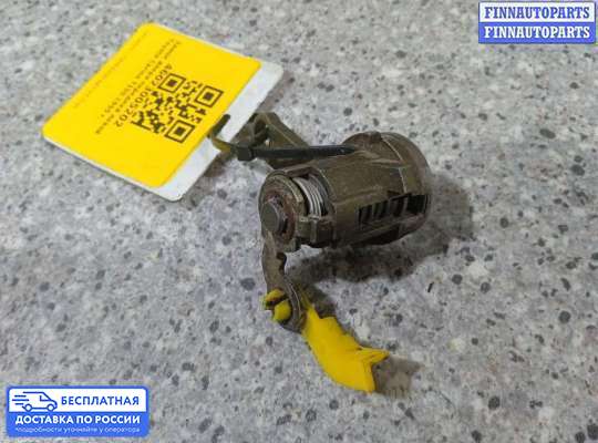 Замок боковой двери на Toyota Carina E T19