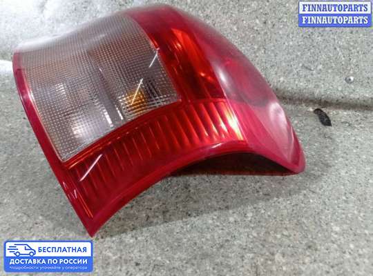 Фонарь задний на Toyota Yaris P9