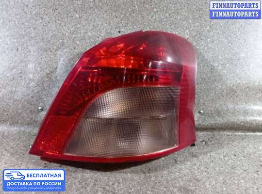 Фонарь задний на Toyota Yaris P9