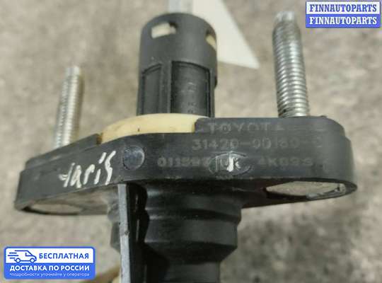 Цилиндр сцепления главный на Toyota Yaris P13