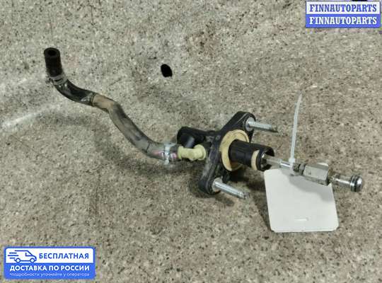 Цилиндр сцепления главный на Toyota Yaris P13
