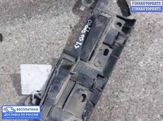 Кронштейн бампера на Volkswagen Caddy III (2K)