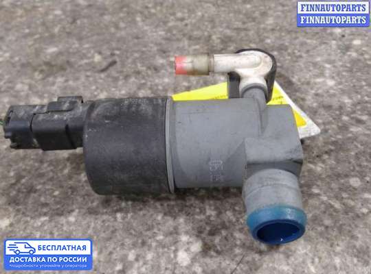 Моторчик (насос) омывателя на Nissan Tino V10
