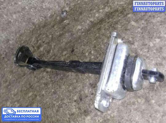 Ограничитель двери на Chevrolet Captiva