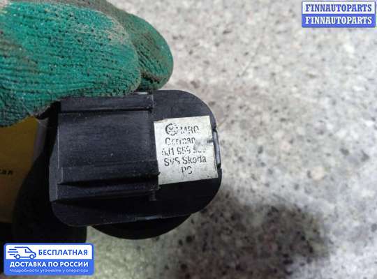 Блок управления зеркал на Skoda Fabia II (5J)