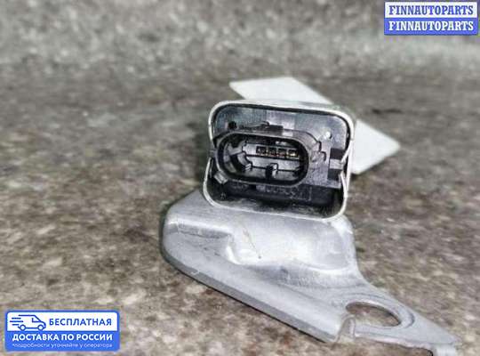 Датчик удара (Airbag) на Lexus RX II (XU30)