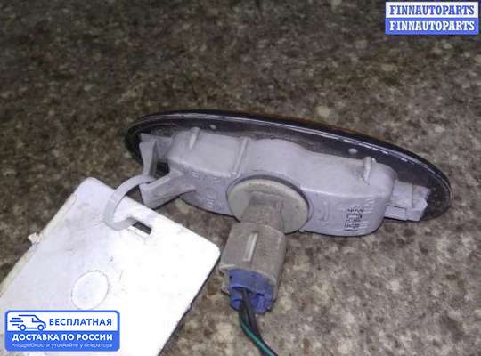 Повторитель поворота в крыло на Mazda Demio I (DW)