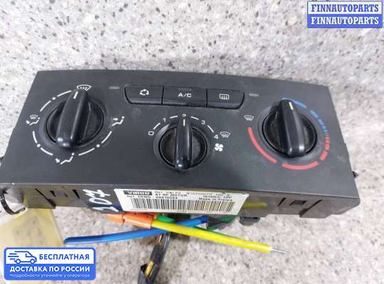 Блок управления печкой на Peugeot 207