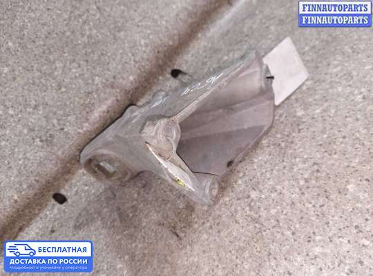 Кронштейн ДВС (лапа) на Audi A6 (C4)