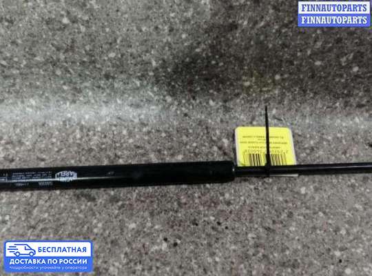 Амортизатор капота на Mercedes-Benz CLK (W208)