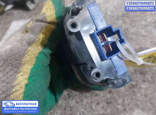 Кнопки на Nissan Maxima QX III (A33)