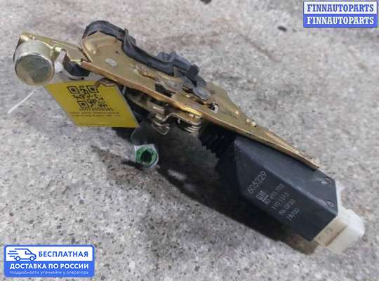 Замок боковой двери на Opel Omega B