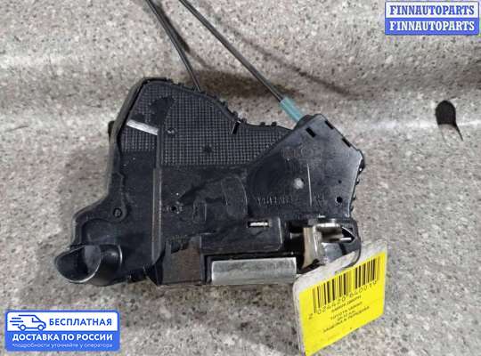 Замок боковой двери на Toyota Verso AR20