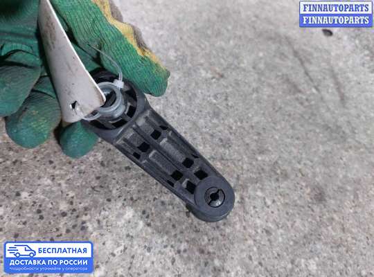Ручка стеклоподъемника на Volkswagen Golf II (1G)