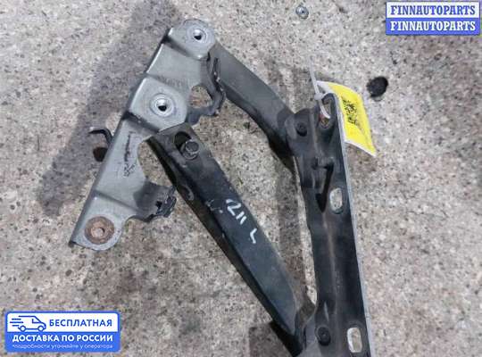 Петля капота на Mercedes-Benz E (W211)