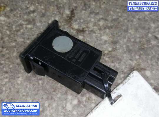 Кнопки на Toyota Avensis II (T250)