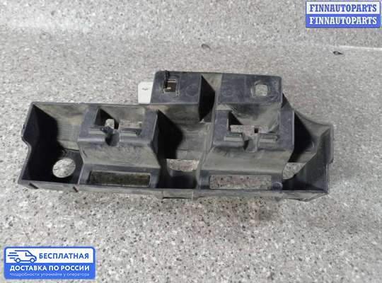 Кронштейн фары на Renault Scenic III