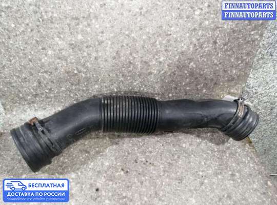Патрубок (трубка, шланг) на Volkswagen Passat B5 (3B)
