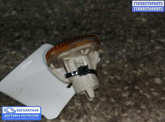 Повторитель поворота в крыло на Audi A6 (C4)