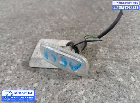 Повторитель поворота в крыло на Audi A6 (C5)