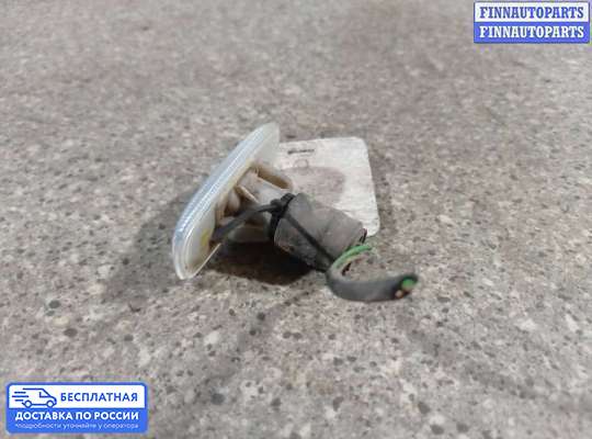 Повторитель поворота в крыло на Audi A6 (C5)