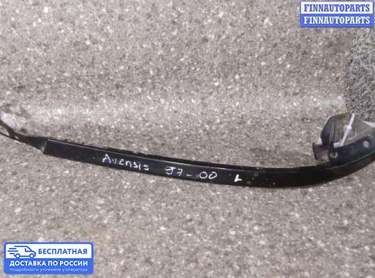 Планка под фары (ресничка) на Toyota Avensis I (T220)