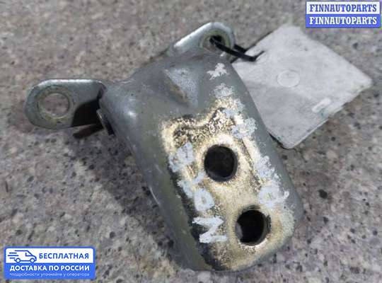 Петля двери на Nissan Note (E11)