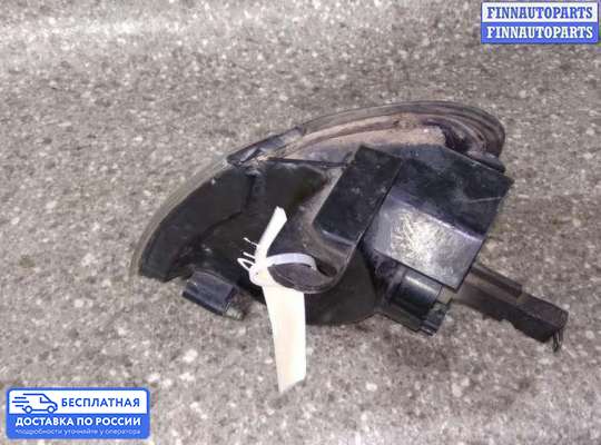 Поворотник передний на Nissan Primera (P10)