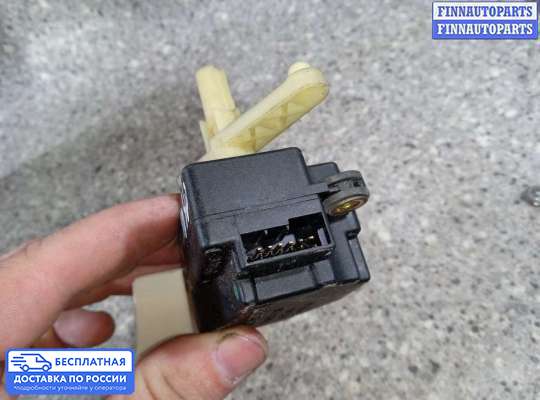 Моторчик заслонки печки на Volvo S60 I | V70 II (P2)