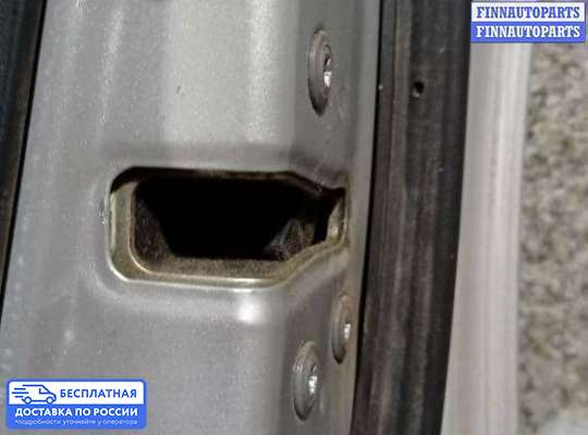 Замок боковой двери на Toyota Yaris P9