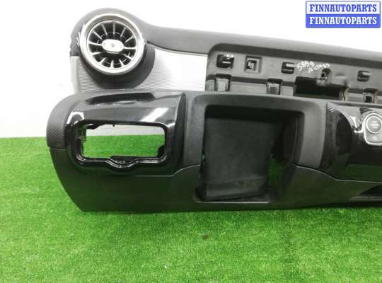 Панель передняя салона (Торпедо) на Mercedes-Benz A (W177)