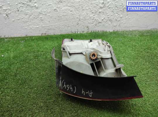 купить Фонарь крыла правый на Audi A4 B7 (8EC) 2004 - 2008