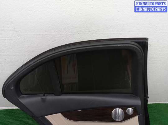 Замок боковой двери на Mercedes-Benz C (W205)