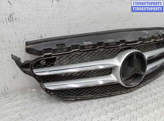 Решетка радиатора на Mercedes-Benz C (W205)