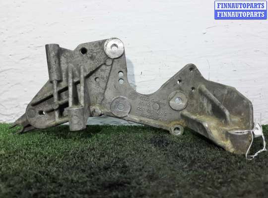 купить Кронштейн на Audi Q7 (4LB) рестайлинг 2009 - 2015