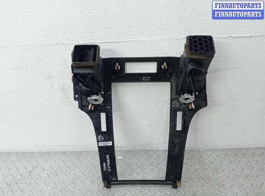 купить Накладка декоративная на Cadillac Escalade III 2006 - 2014 (GMT900)