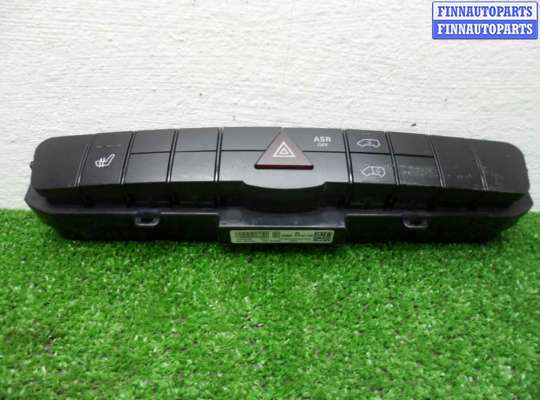 Кнопка аварийной сигнализации MB1682221 на Mercedes Sprinter II (w906) 2006 - 2017