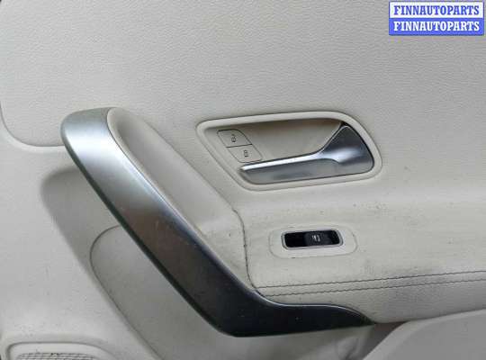 Стекло боковое двери на Mercedes-Benz A (W177)