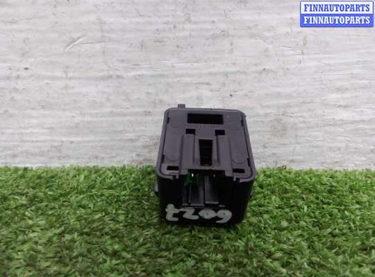 купить Кнопка открытия багажной двери на Jeep Grand Cherokee IV (WK2) Рестайлинг 2013 -2016