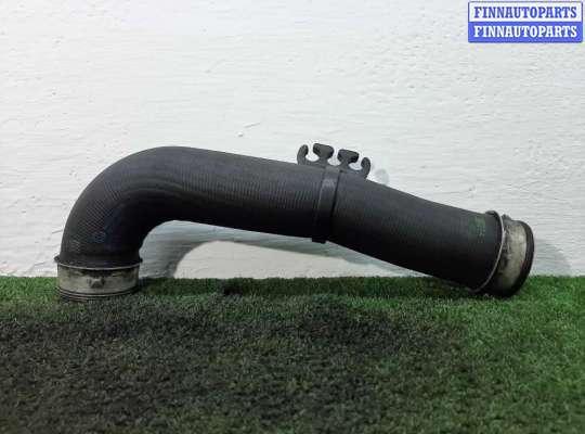 купить Патрубок интеркулера на Volkswagen Touran Рестайлинг (1T) 2006 - 2010