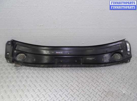 Планка под капот MB1058400 на Mercedes GL (X164) 2006 - 2009