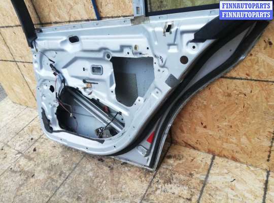 купить Стекло двери задней правой на BMW 5-Series E39 1995 - 2000